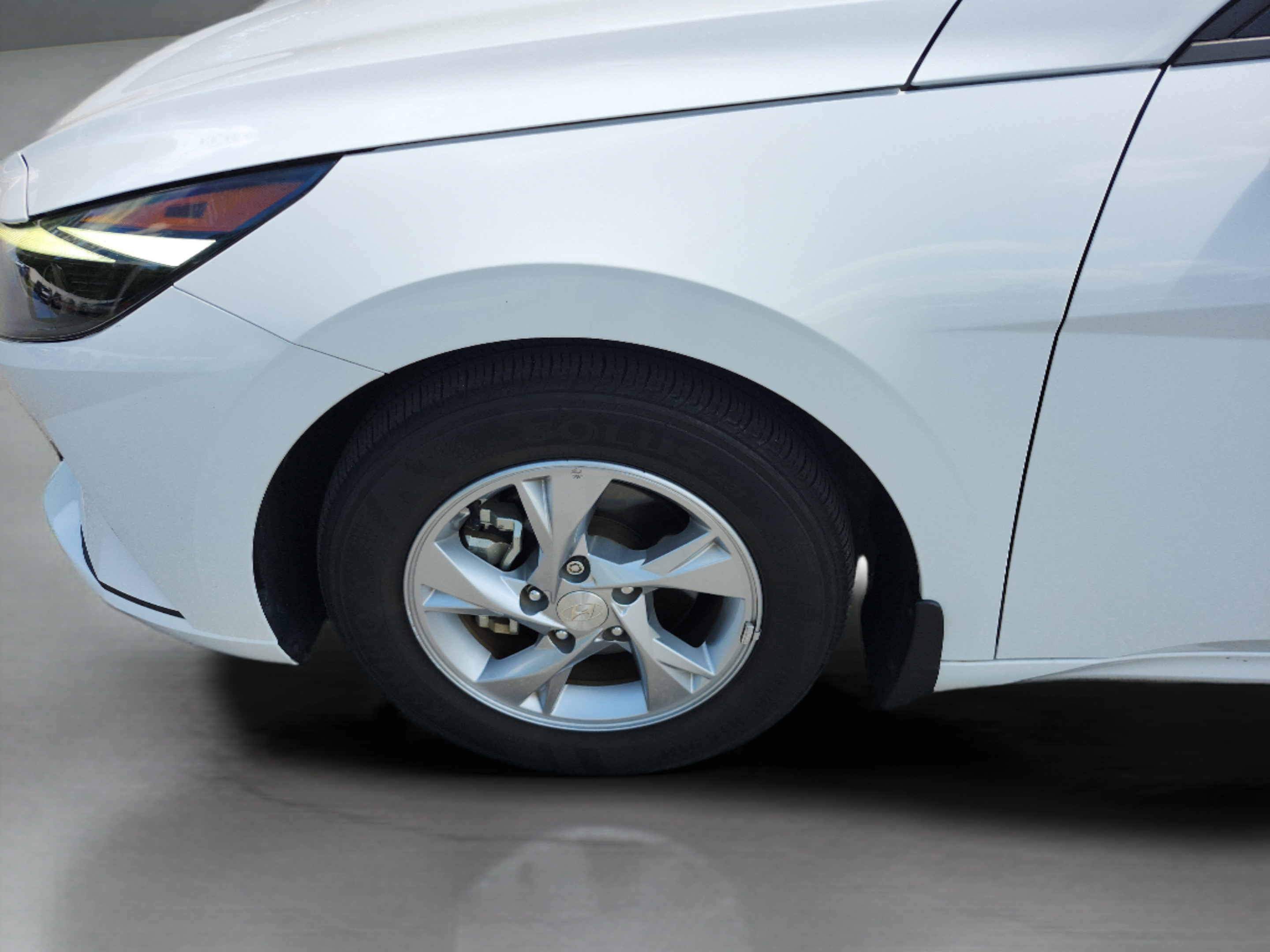 Certified 2023 Hyundai Elantra SE w/ Cargo Package FWD image 23