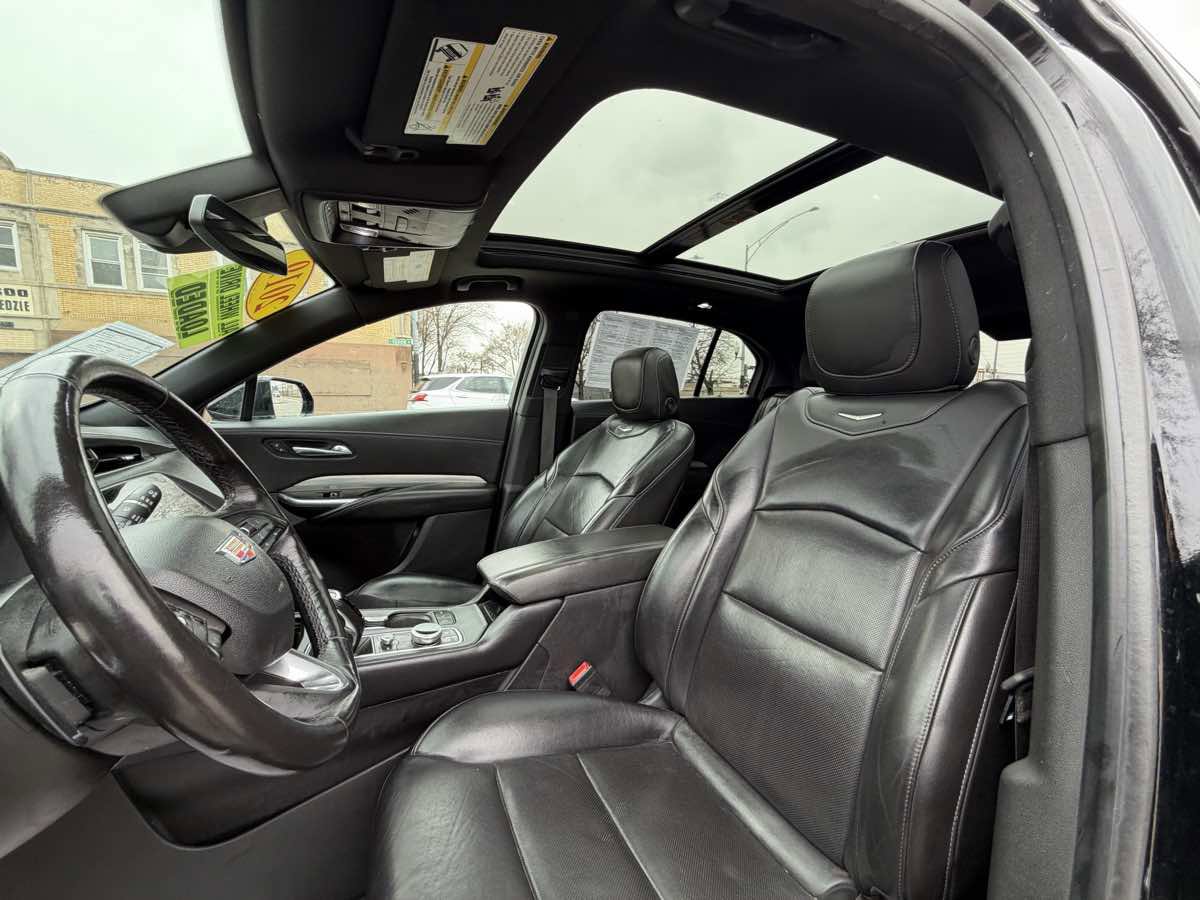 Used 2019 Cadillac XT4 Premium Luxury image 15