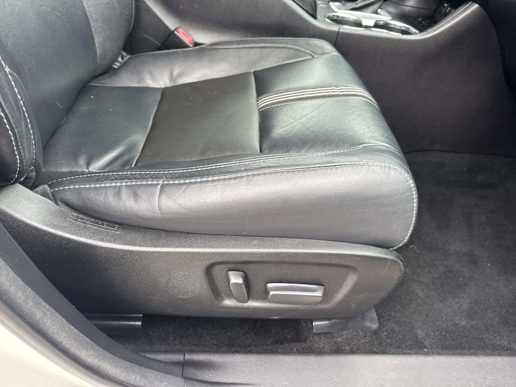 Used 2017 Toyota Highlander XLE image 14
