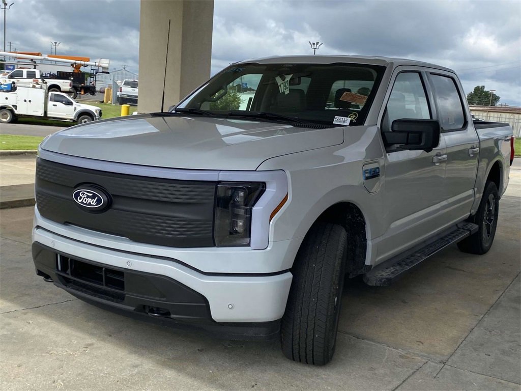 New 2025 Ford F150 Lightning Flash image 7