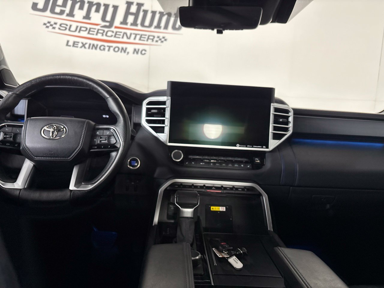 Used 2023 Toyota Tundra Platinum w/ Advanced Package AWD/4WD image 23