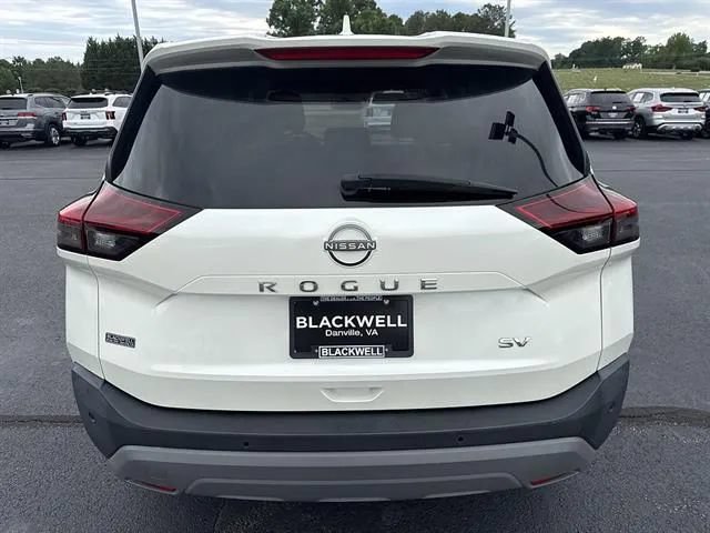 Used 2023 Nissan Rogue SV FWD image 6