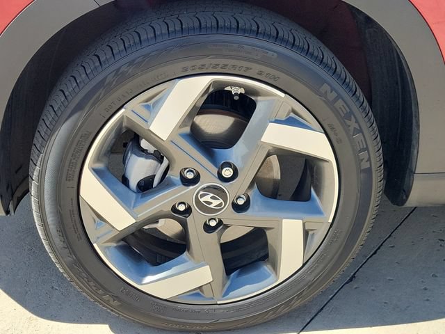 Used 2024 Hyundai Venue SEL FWD image 10
