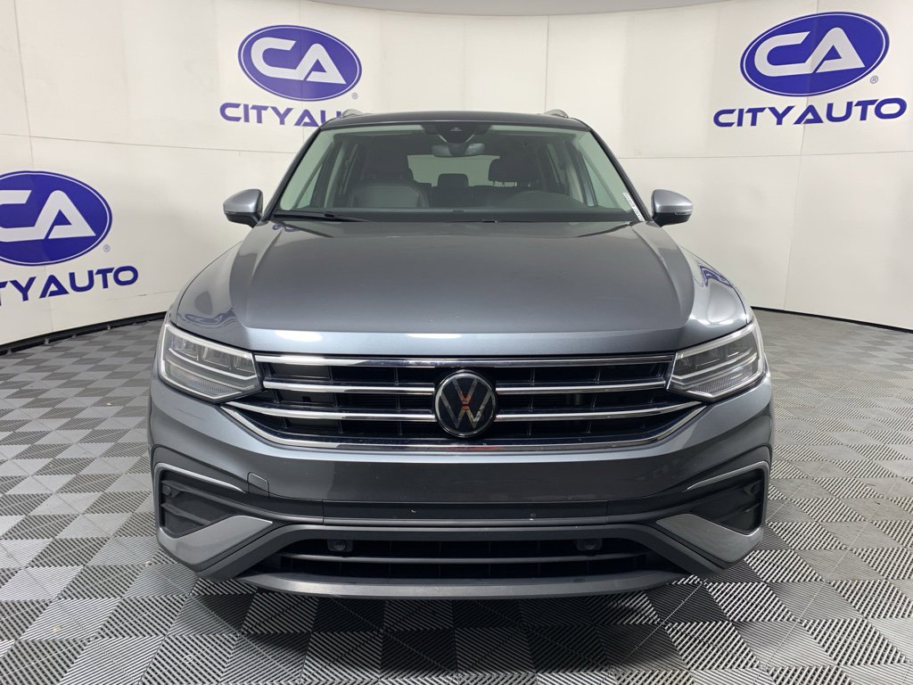 Used 2024 Volkswagen Tiguan Wolfsburg Edition image 9