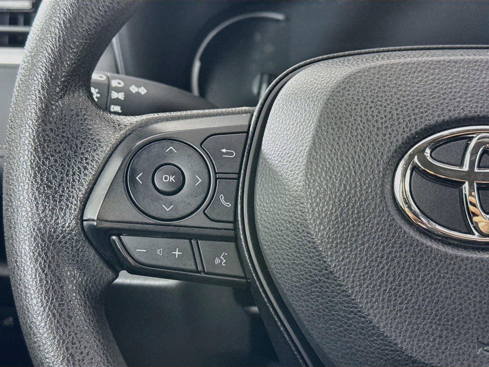 Certified 2025 Toyota RAV4 LE FWD image 17