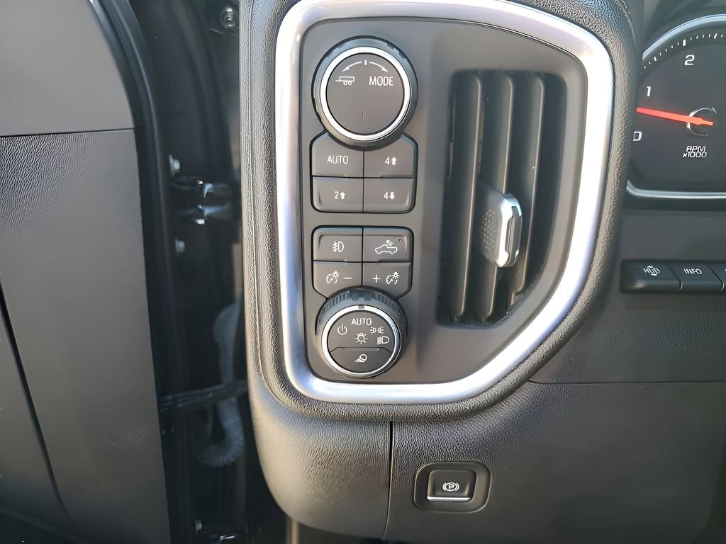 Used 2022 Chevrolet Silverado 2500 LTZ w/ LTZ Premium Texas Edition image 27