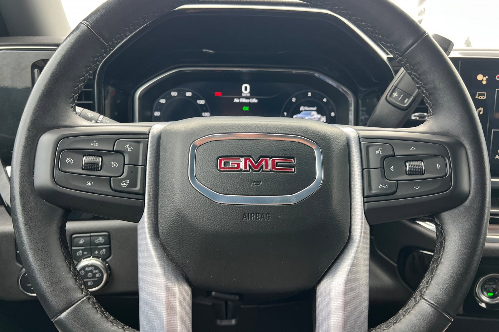 Used 2024 GMC Sierra 1500 SLT image 34