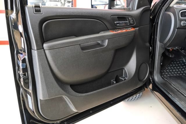 Used 2011 Chevrolet Silverado 2500 LTZ w/ LTZ Plus Package AWD/4WD image 31