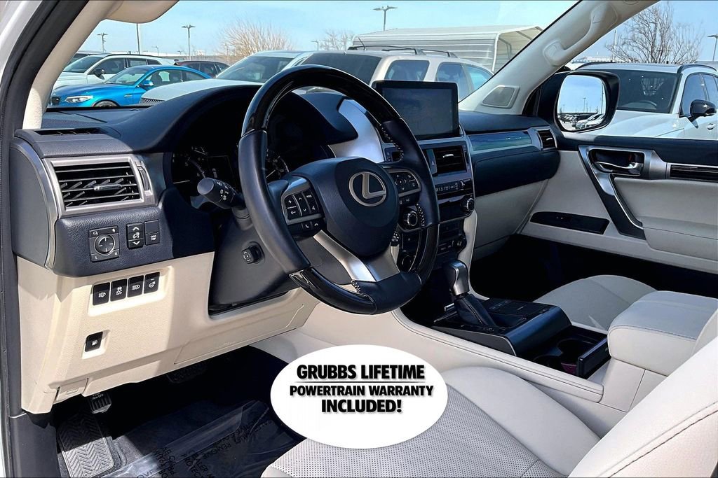 Used 2023 Lexus GX 460 Premium w/ Premium Package image 16
