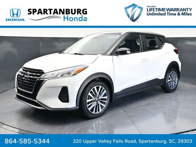 Used 2023 Nissan Kicks SV FWD image 1