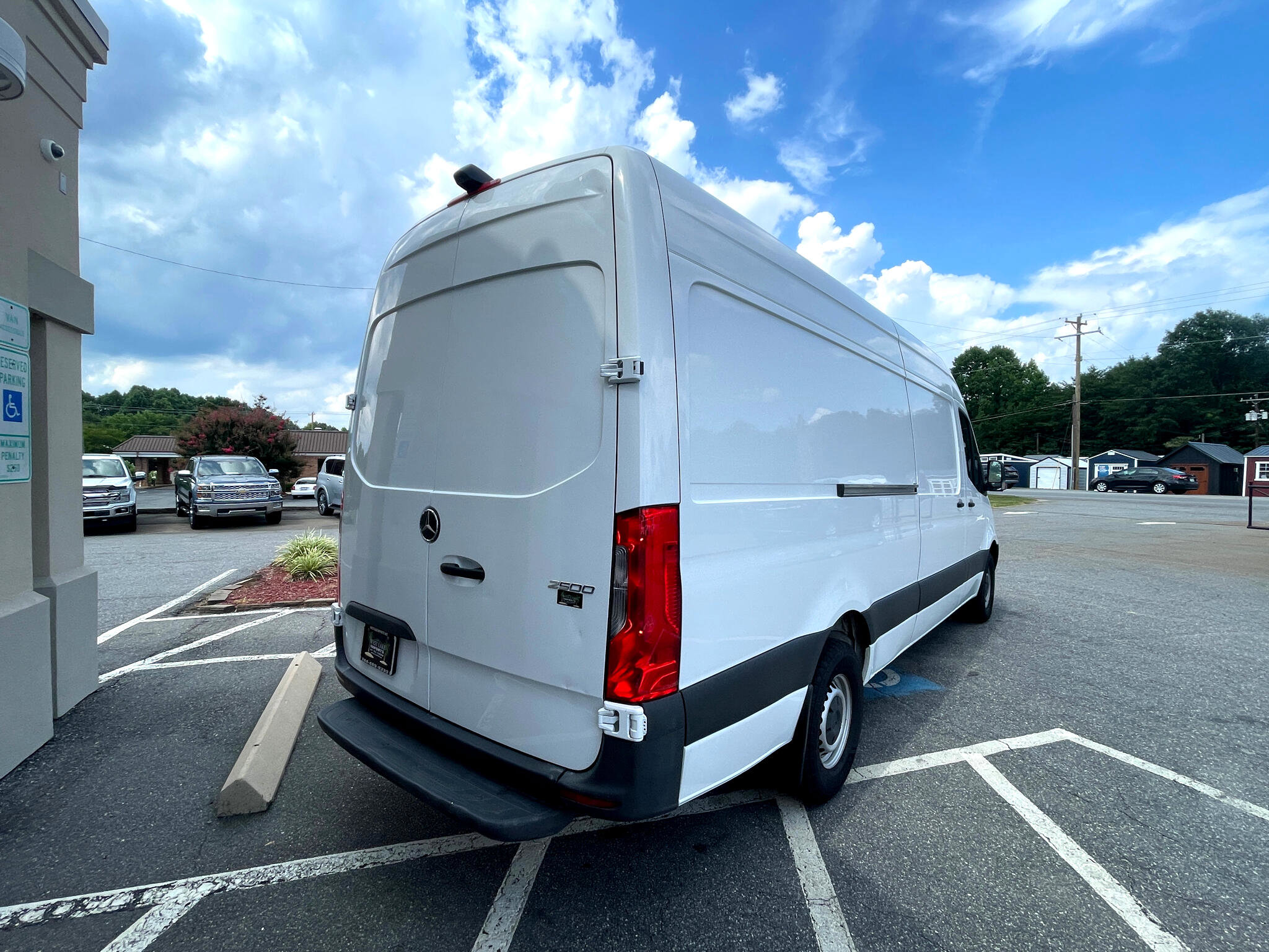Used 2023 Mercedes-Benz Sprinter 2500 image 7