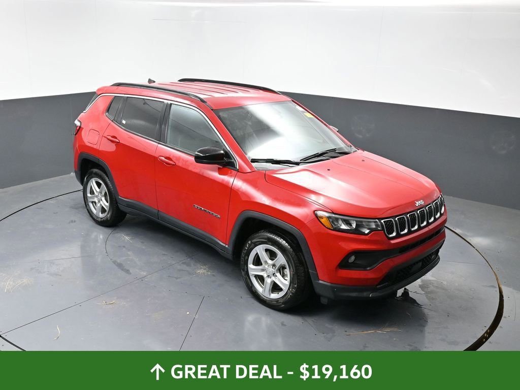 Used 2024 Jeep Compass Latitude image 44