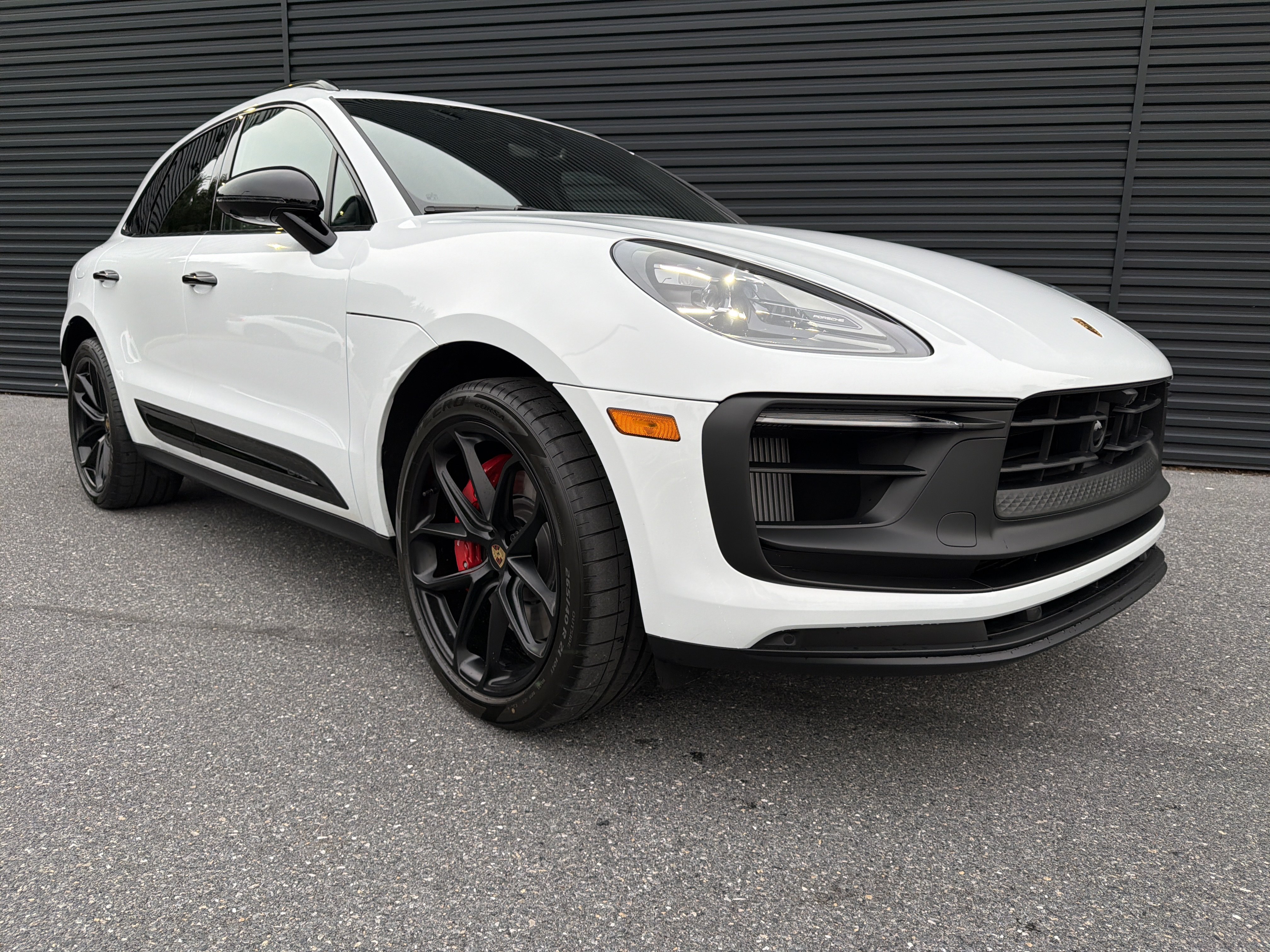 New 2026 Porsche Macan GTS AWD/4WD image 7
