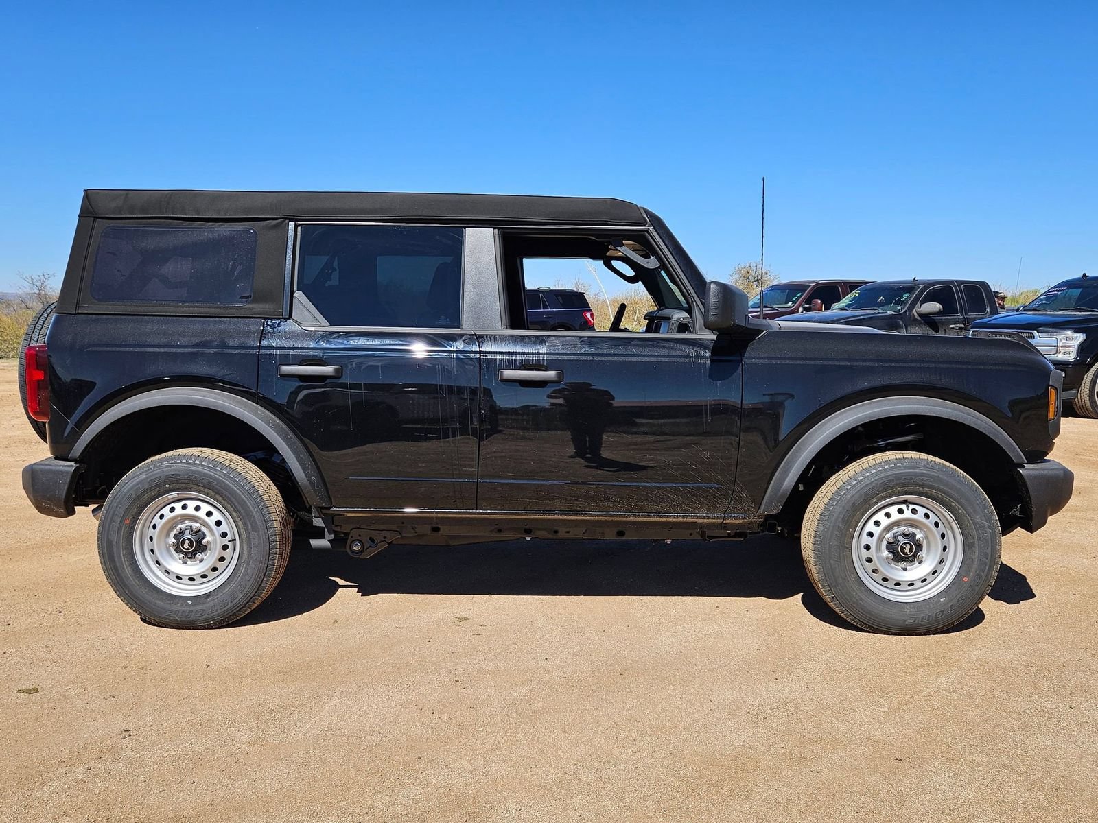 New 2026 Ford Bronco 4-Door AWD/4WD image 4