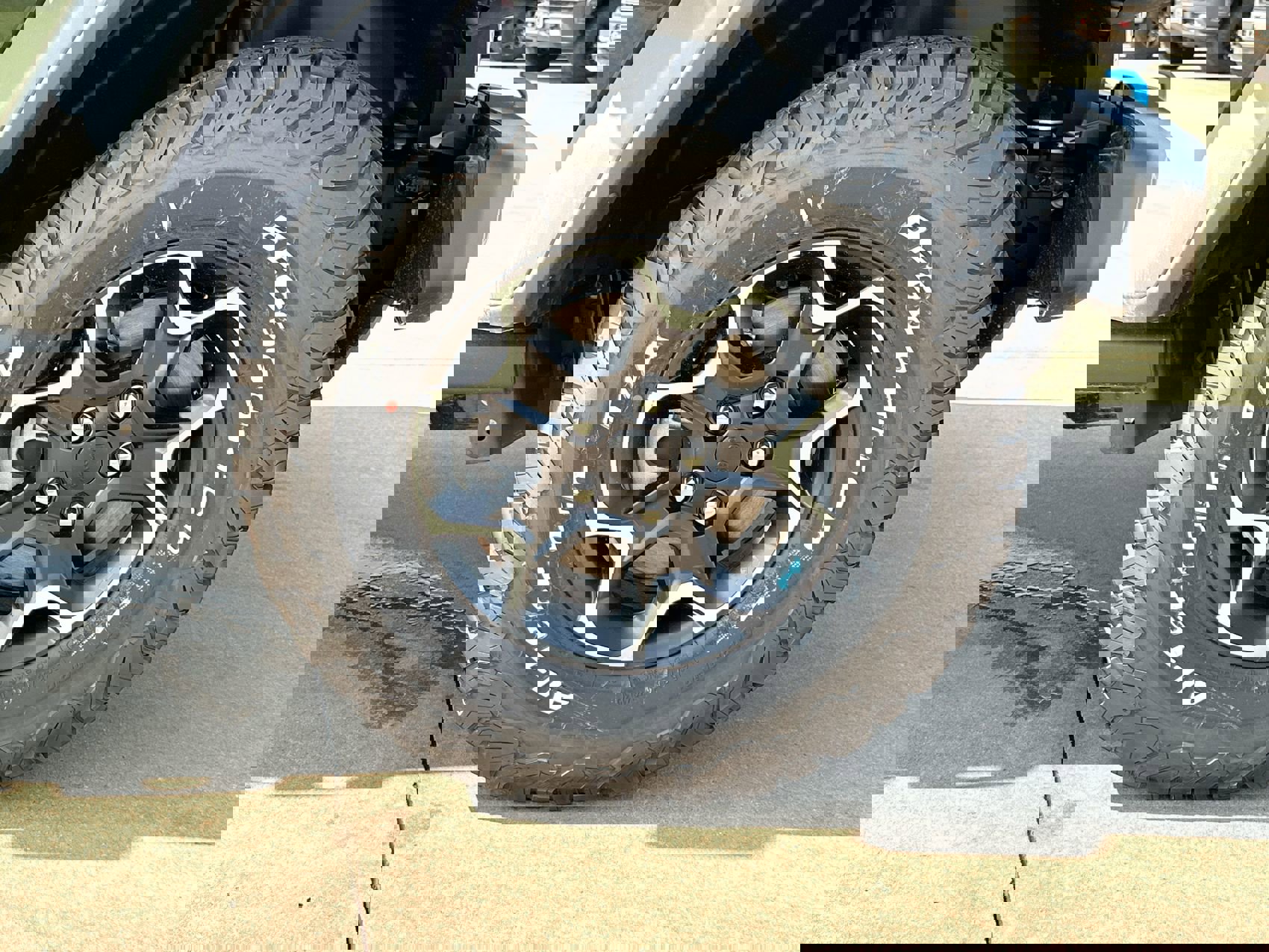 New 2023 Jeep Wrangler Unlimited Rubicon 4xe w/ Cold Weather Group image 10