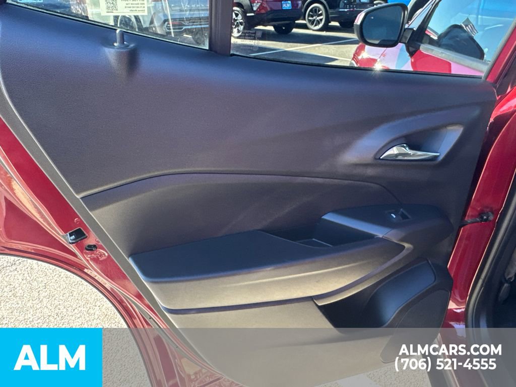 Used 2024 Chevrolet Trax LT w/ Driver Confidence Package image 14