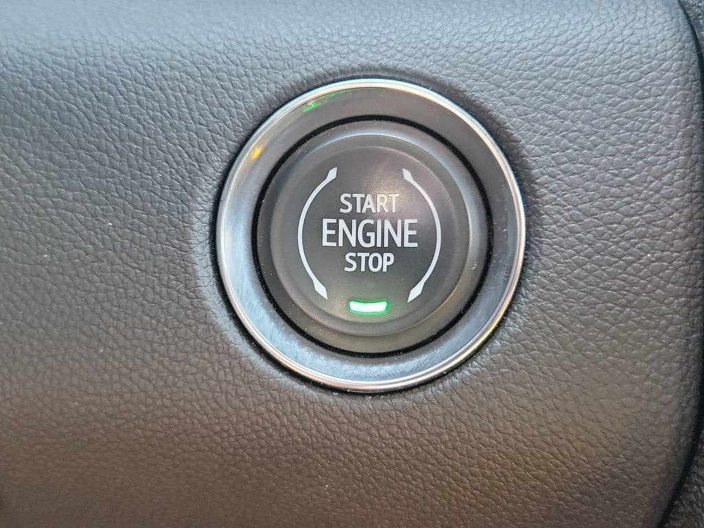 Used 2026 GMC Acadia Elevation w/ Elevation Premium Package FWD image 30