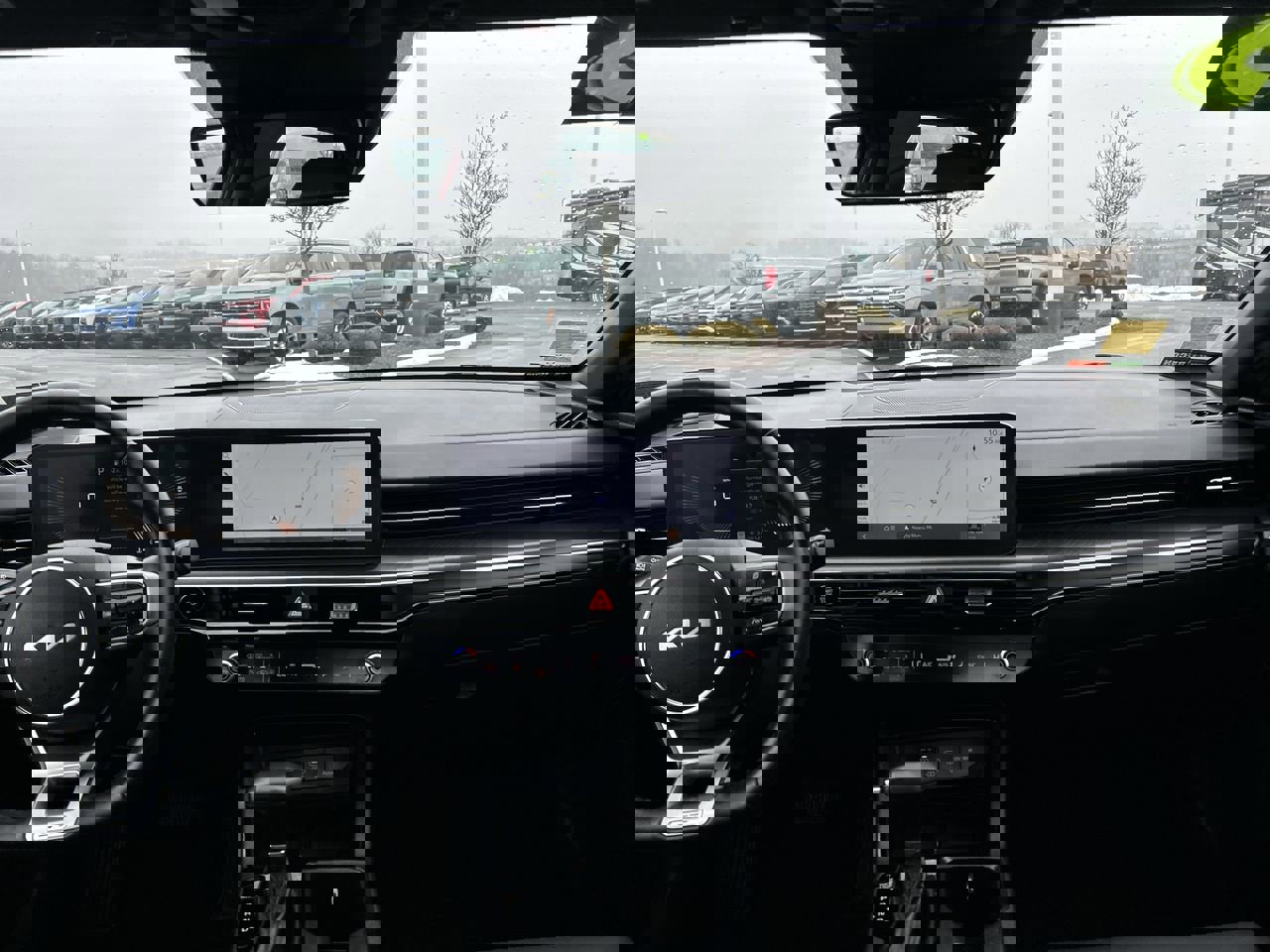 Used 2025 Kia K5 GT-Line w/ GT-Line Premium Package image 14