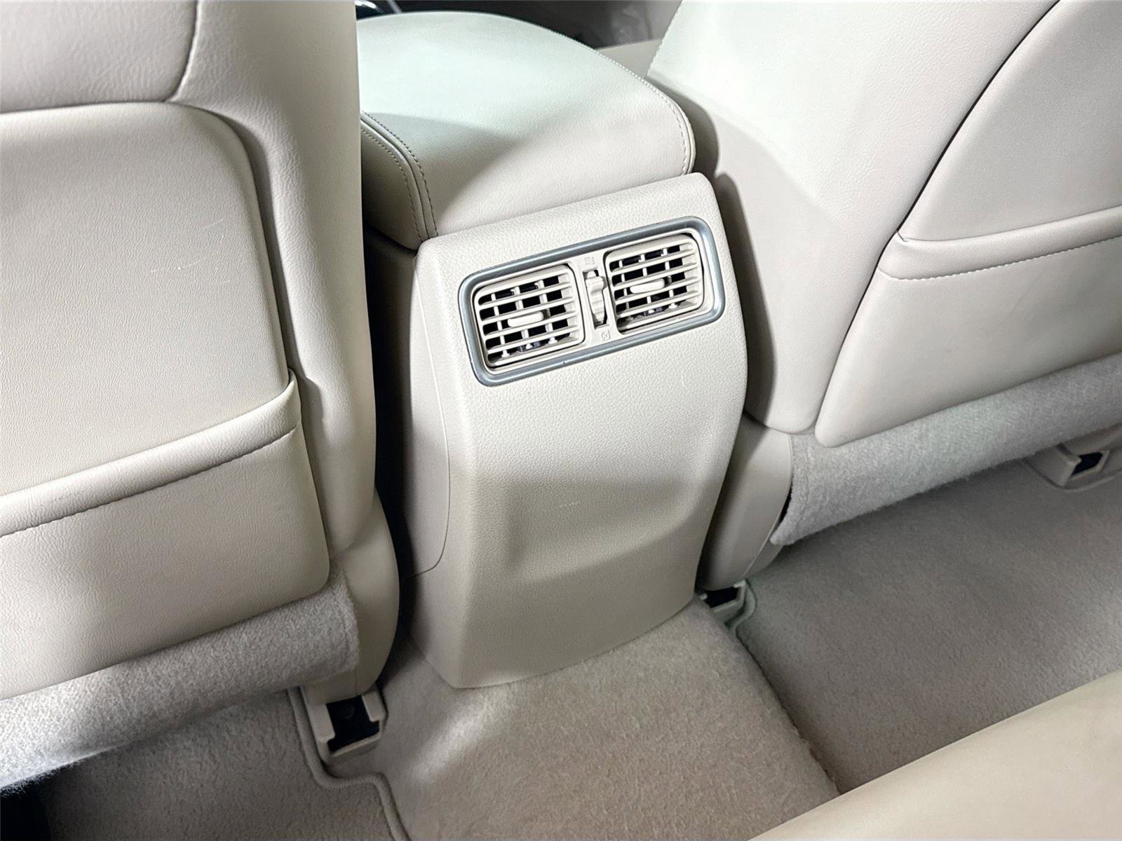 Used 2013 Nissan Altima 3.5 SL w/ Technology Pkg image 37