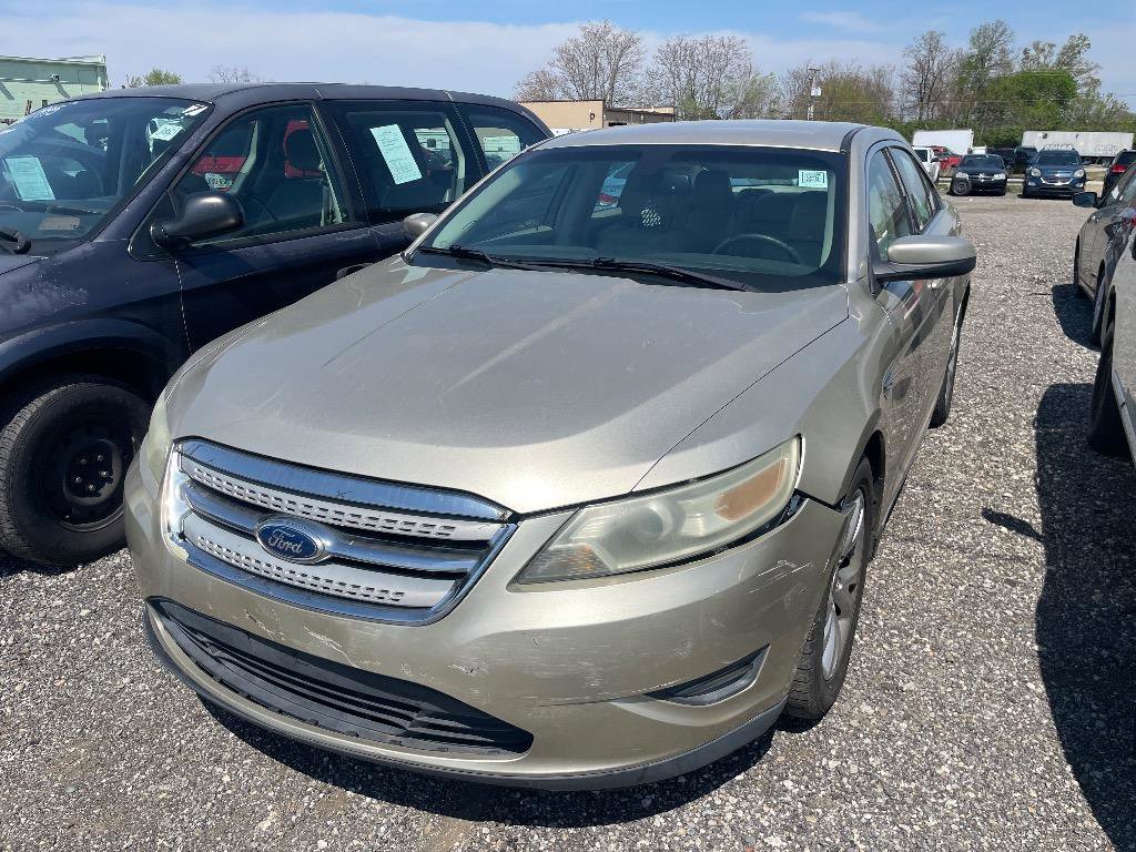 Used 2011 Ford Taurus SEL FWD image 1