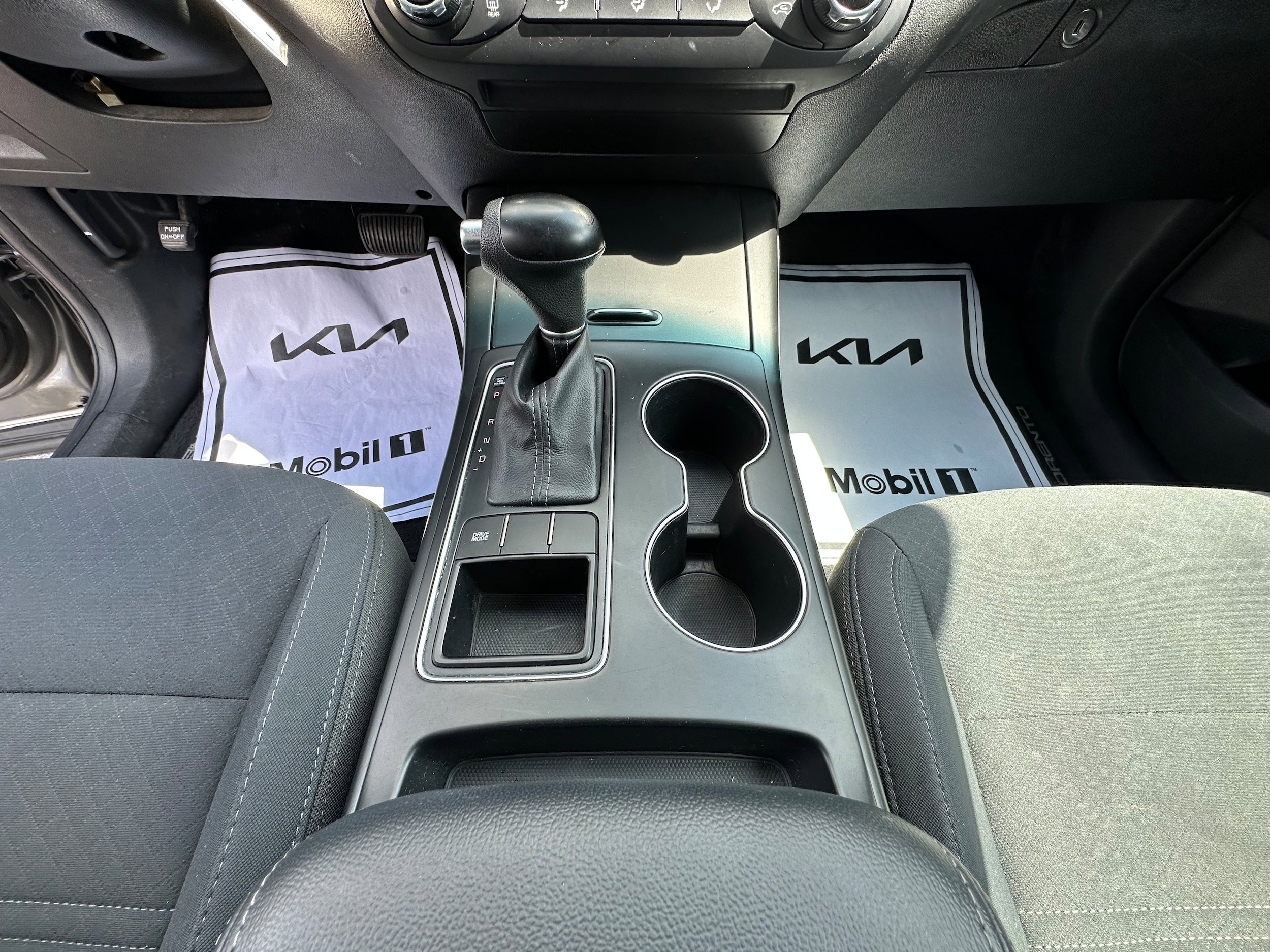 Used 2018 Kia Sorento L FWD image 25