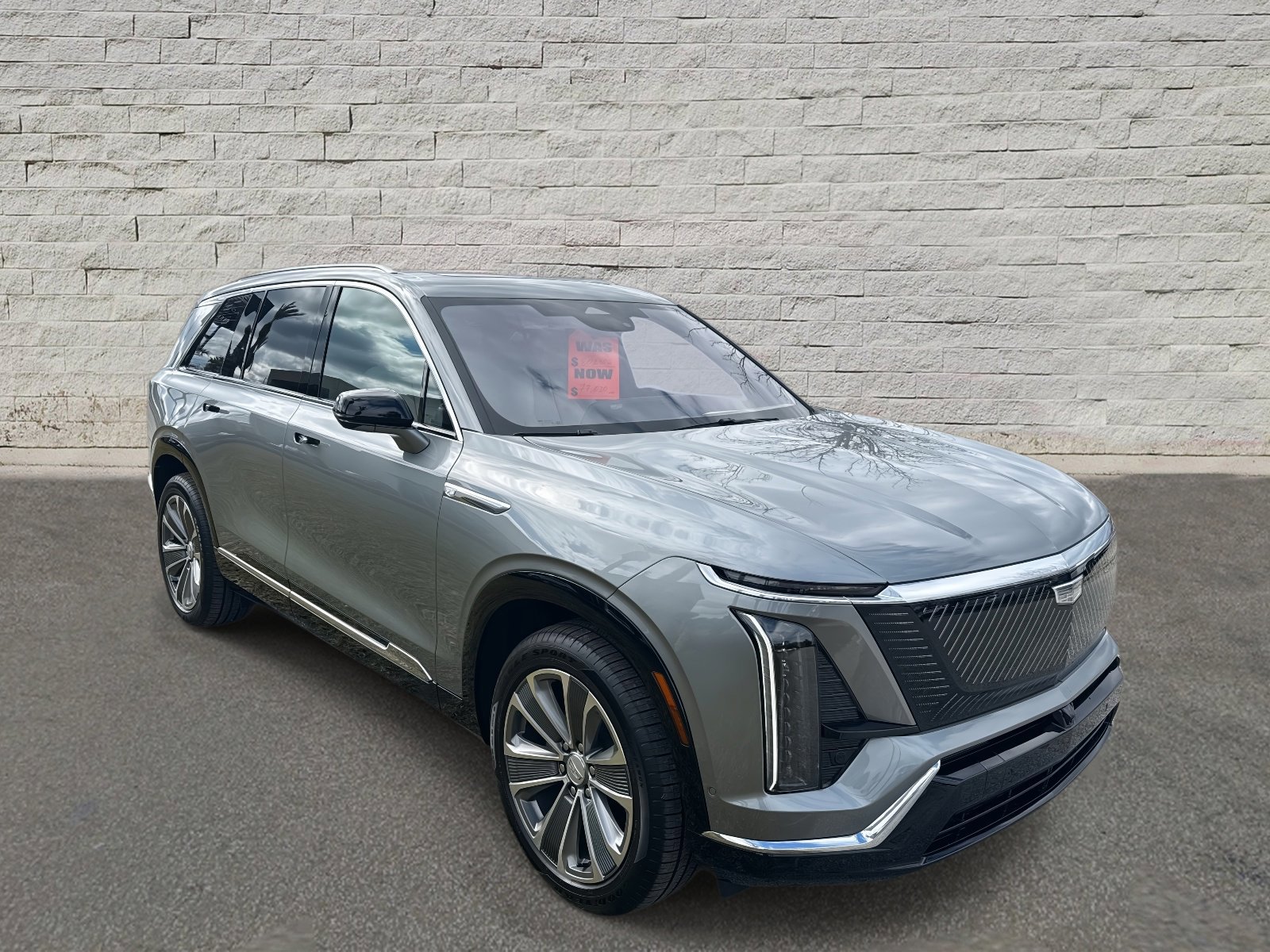 New 2026 Cadillac Vistiq Luxury w/ LPO, Floor Liner Package image 7