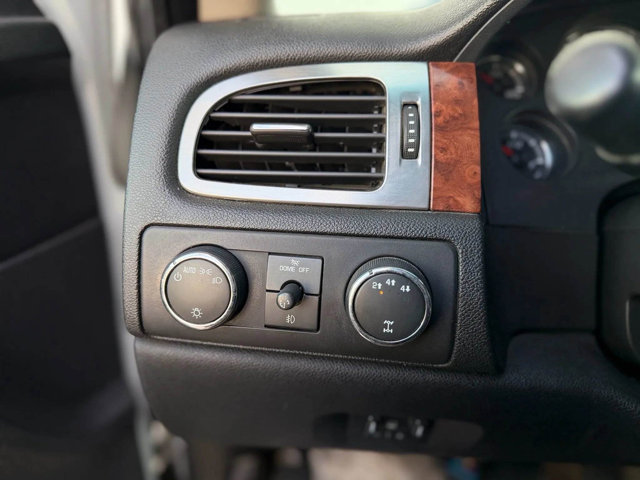 Used 2007 Chevrolet Silverado 2500 LTZ w/ Safety Package image 23