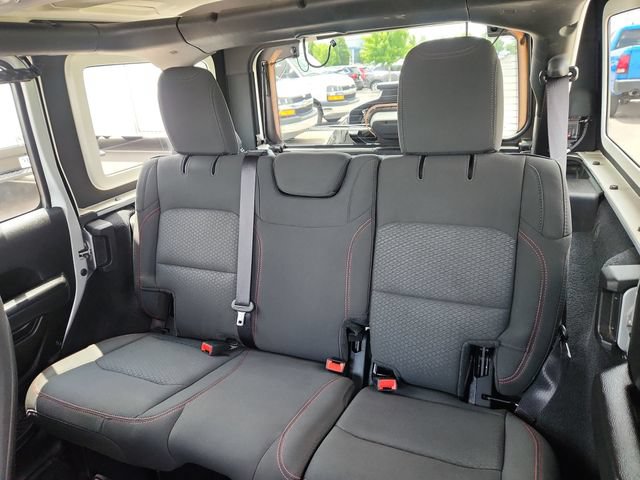 Used 2022 Jeep Wrangler Unlimited Rubicon w/ LED Lighting Group AWD/4WD image 29