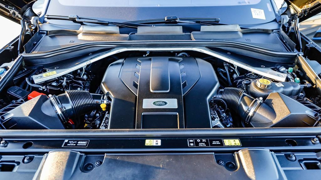 Used 2023 Land Rover Range Rover SE image 32