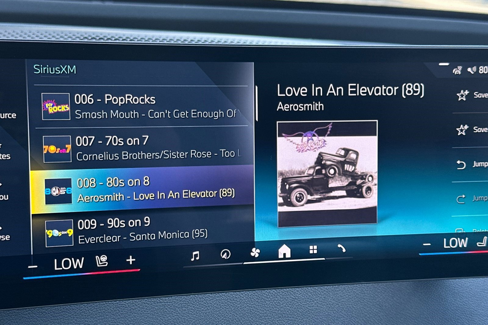 Used 2025 BMW iX xDrive50 image 25