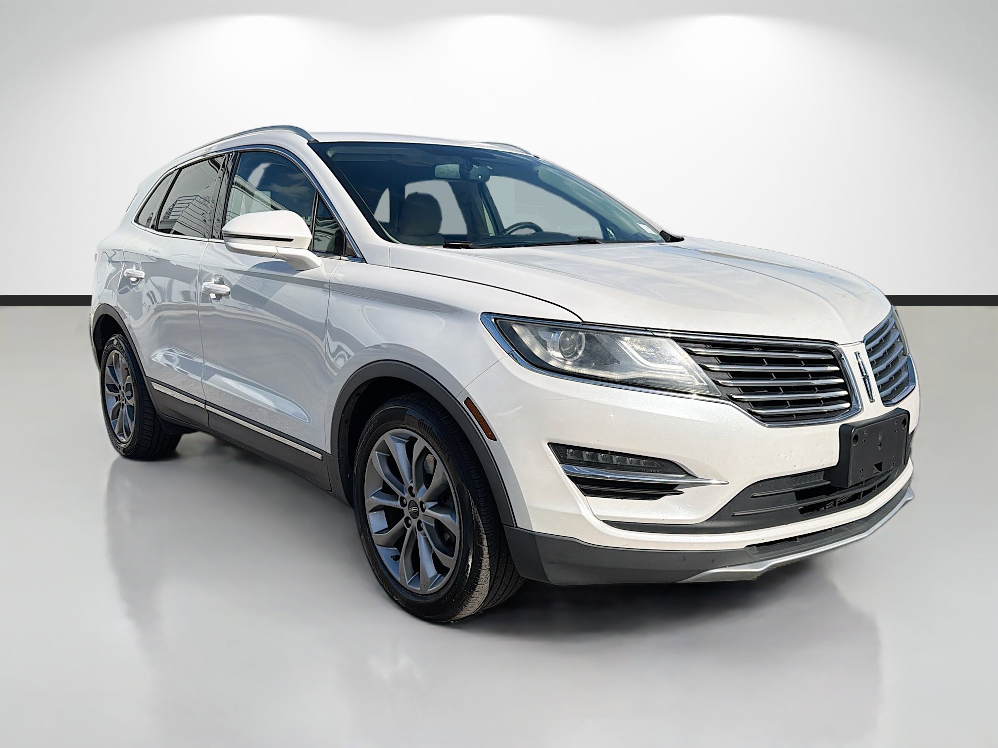 Used 2017 Lincoln MKC Select FWD image 1