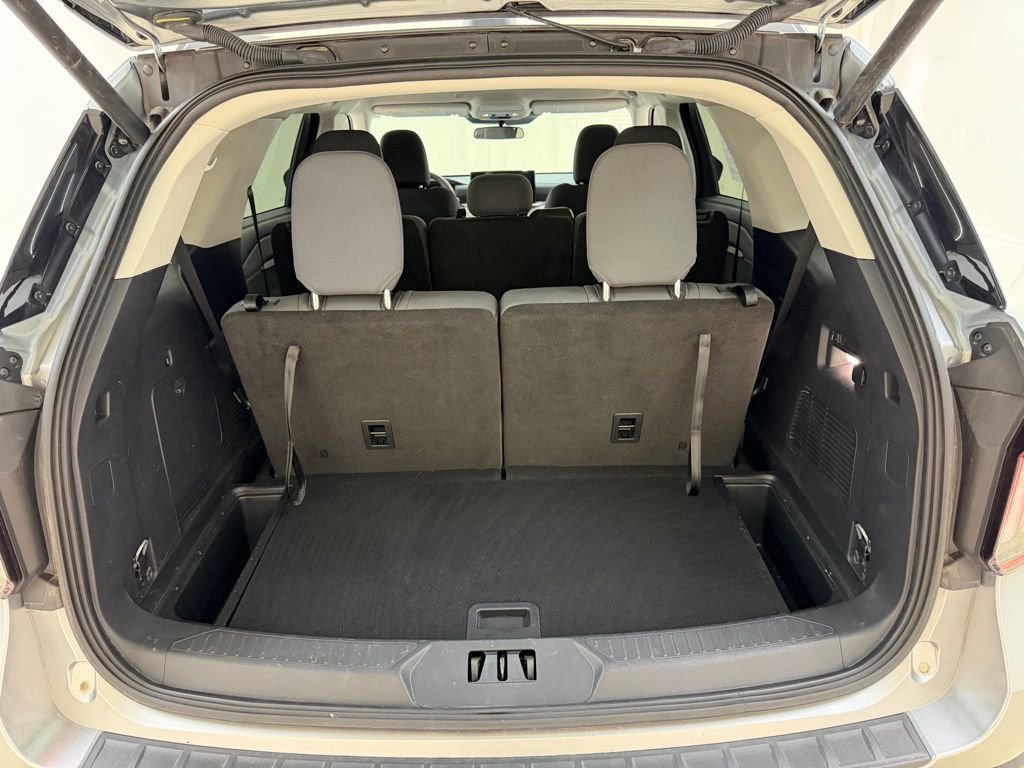 Used 2025 Ford Explorer Active image 5