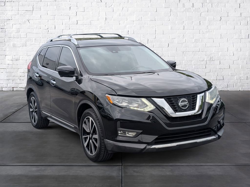 Used 2018 Nissan Rogue SL w/ Premium Package image 2