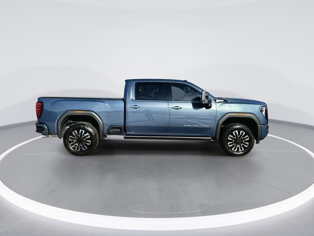 Used 2025 GMC Sierra 2500 Denali Ultimate image 9