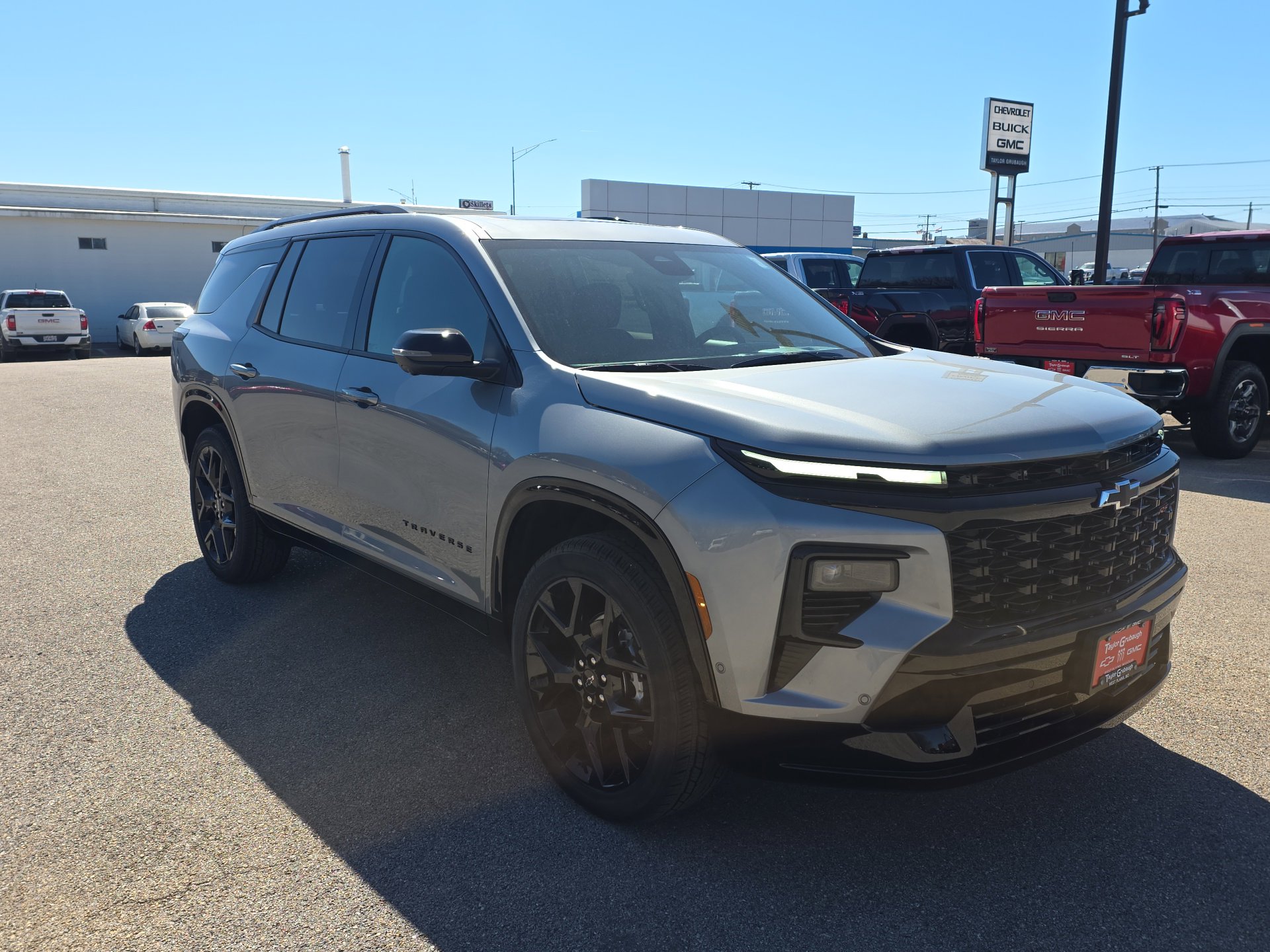New 2026 Chevrolet Traverse RS FWD image 3