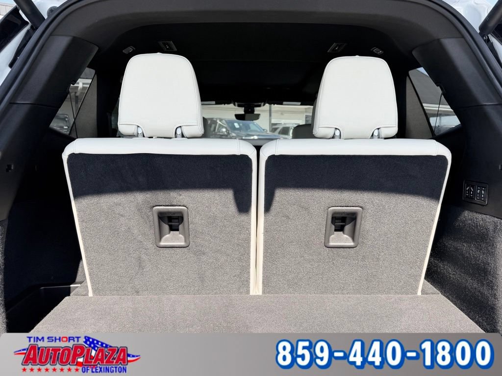 Used 2024 Cadillac XT6 Sport w/ Technology Package AWD/4WD image 30