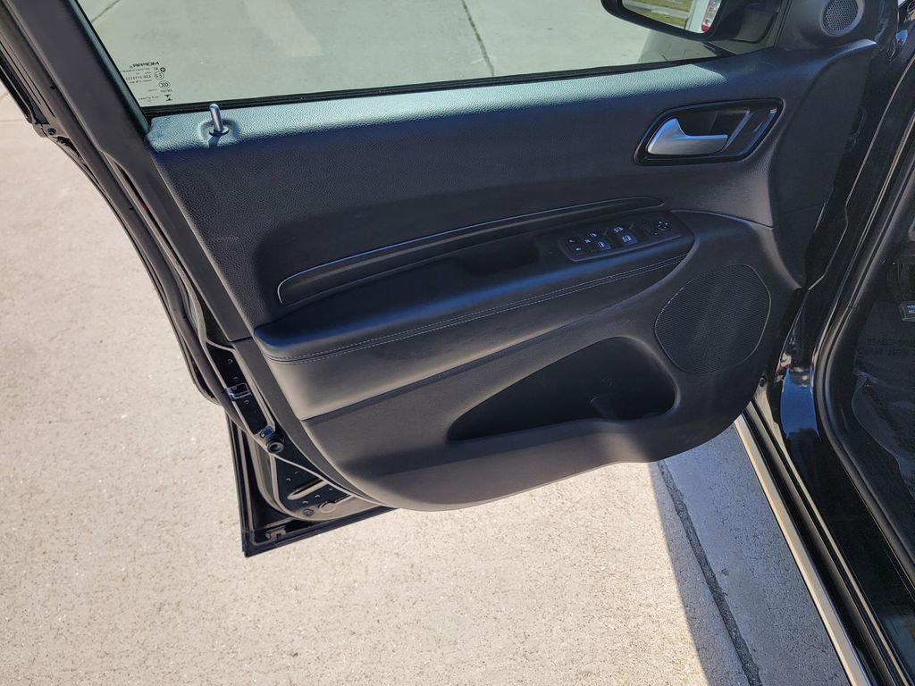 Used 2022 Dodge Durango SXT w/ Anodized Platinum Package RWD image 10