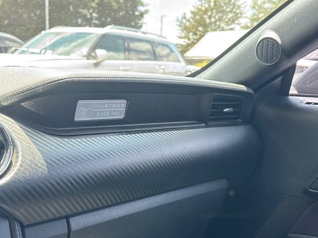 Used 2016 Ford Mustang Coupe RWD image 25