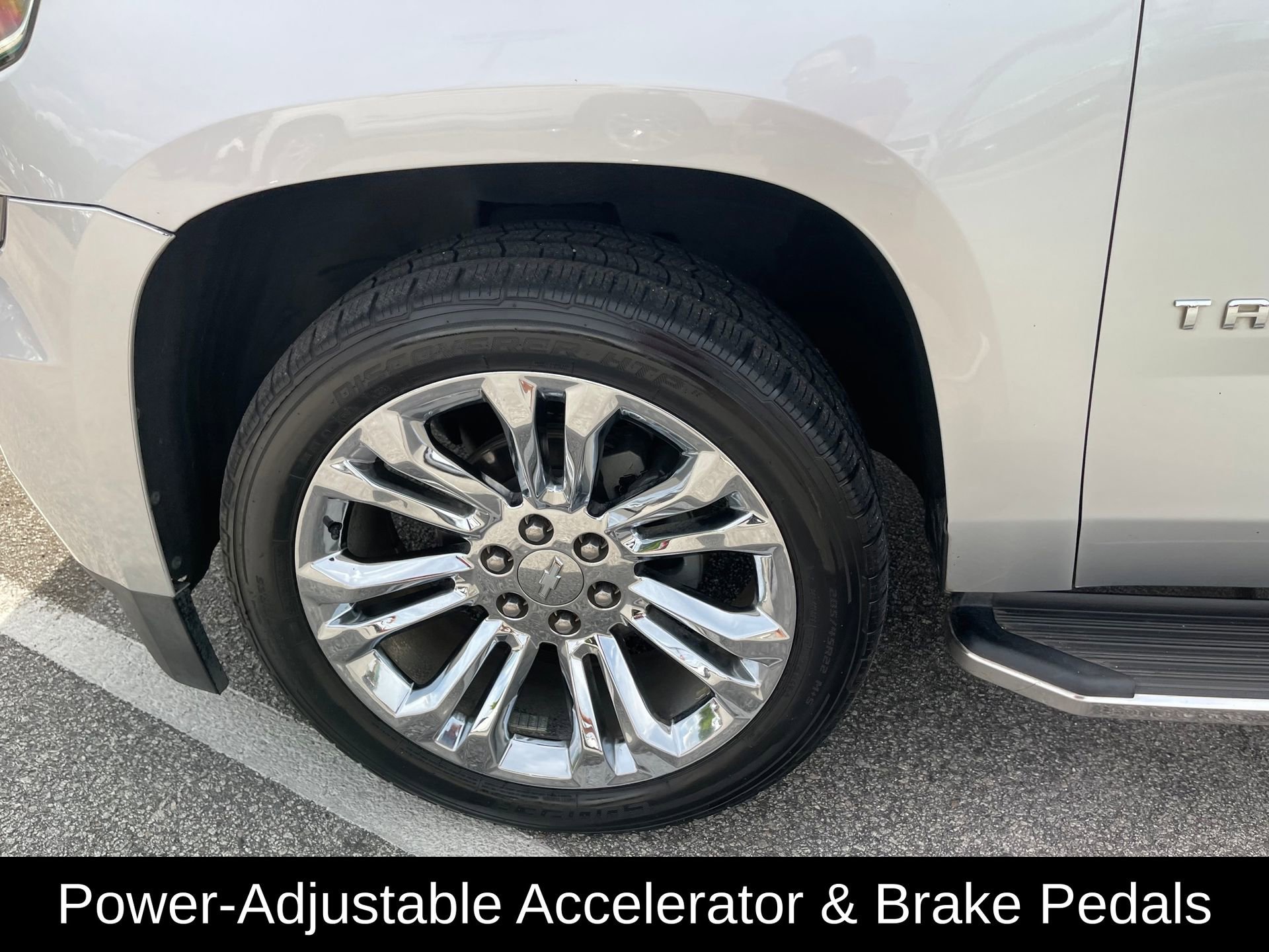 Used 2018 Chevrolet Tahoe LT RWD image 10
