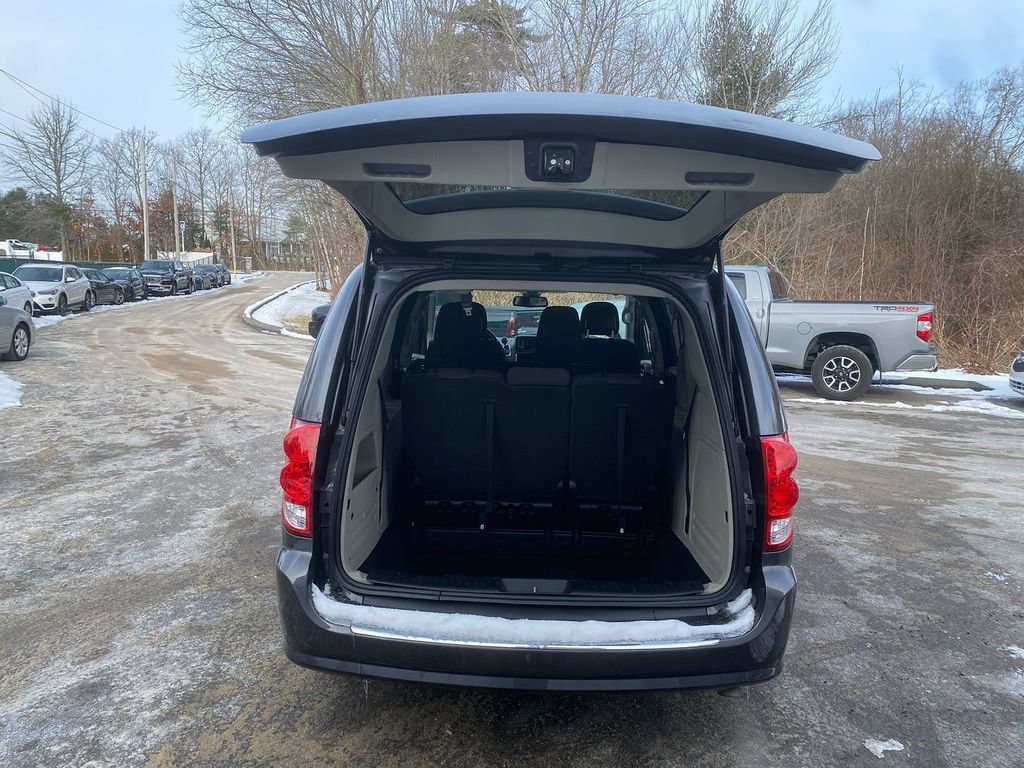Used 2018 Dodge Grand Caravan SE w/ UConnect Hands-Free Group FWD image 24
