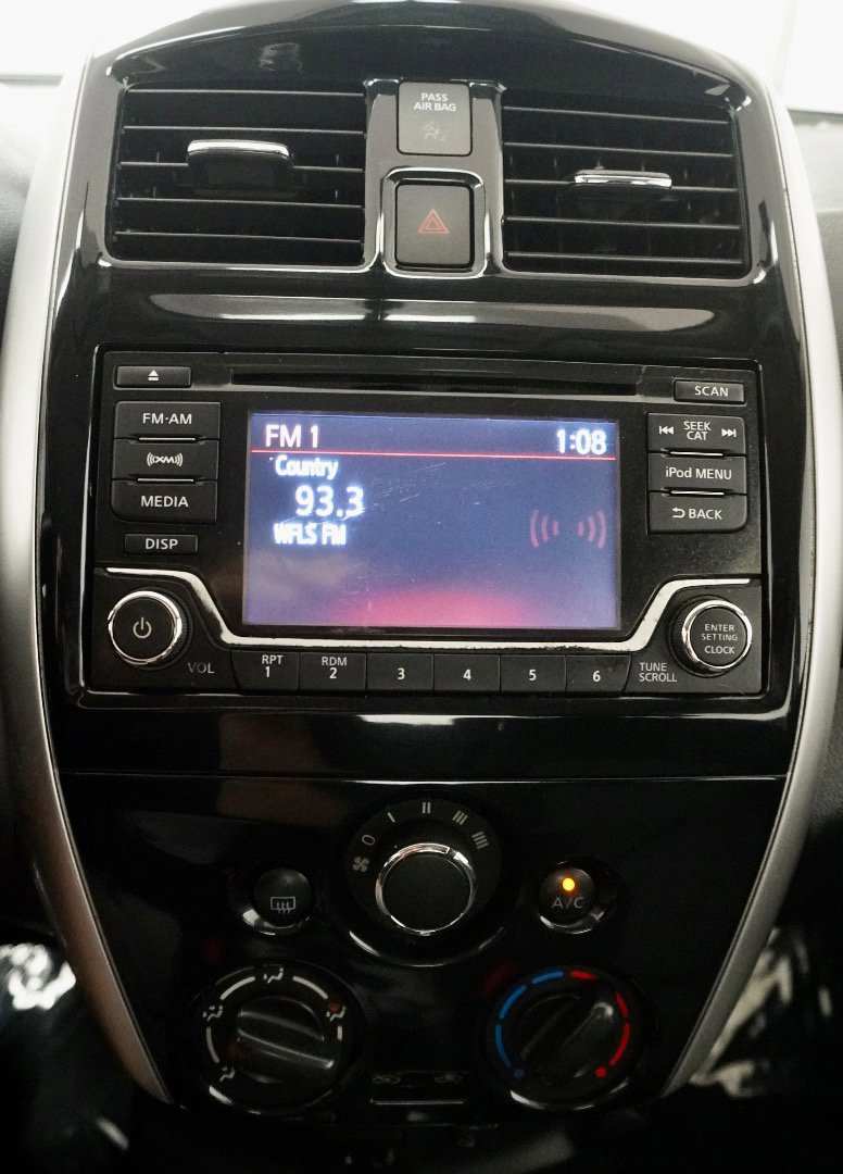 Used 2017 Nissan Versa SV w/ SV Special Edition Package image 14