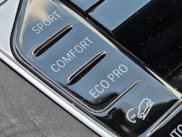Used 2025 BMW X5 xDrive40i AWD/4WD image 17