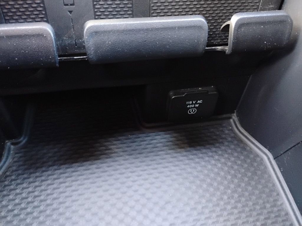 Used 2024 RAM 3500 Limited w/ Safety Group image 31