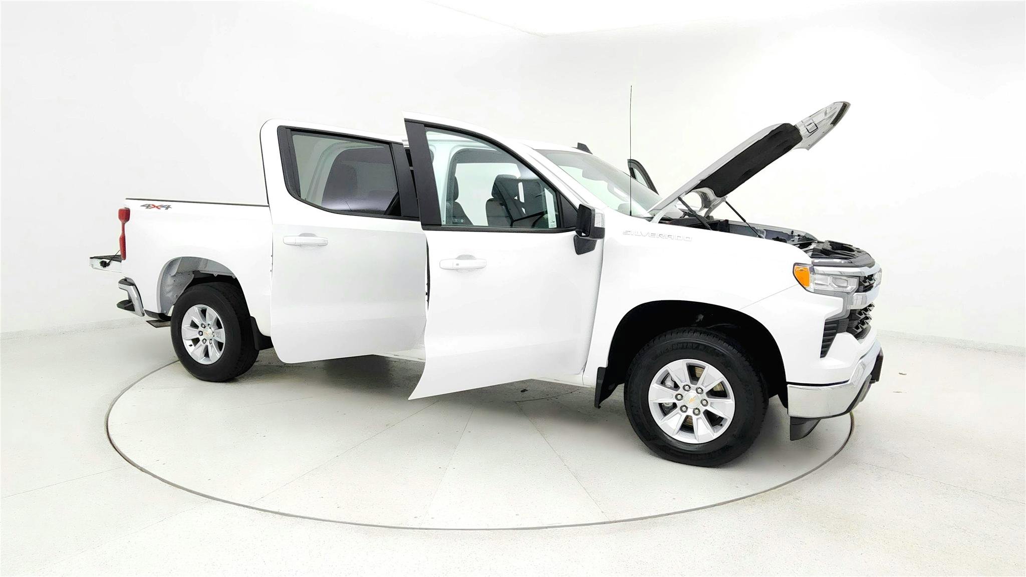 Used 2025 Chevrolet Silverado 1500 LT image 12