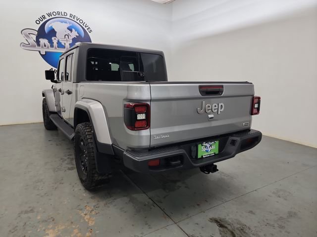 Used 2020 Jeep Gladiator Overland image 6