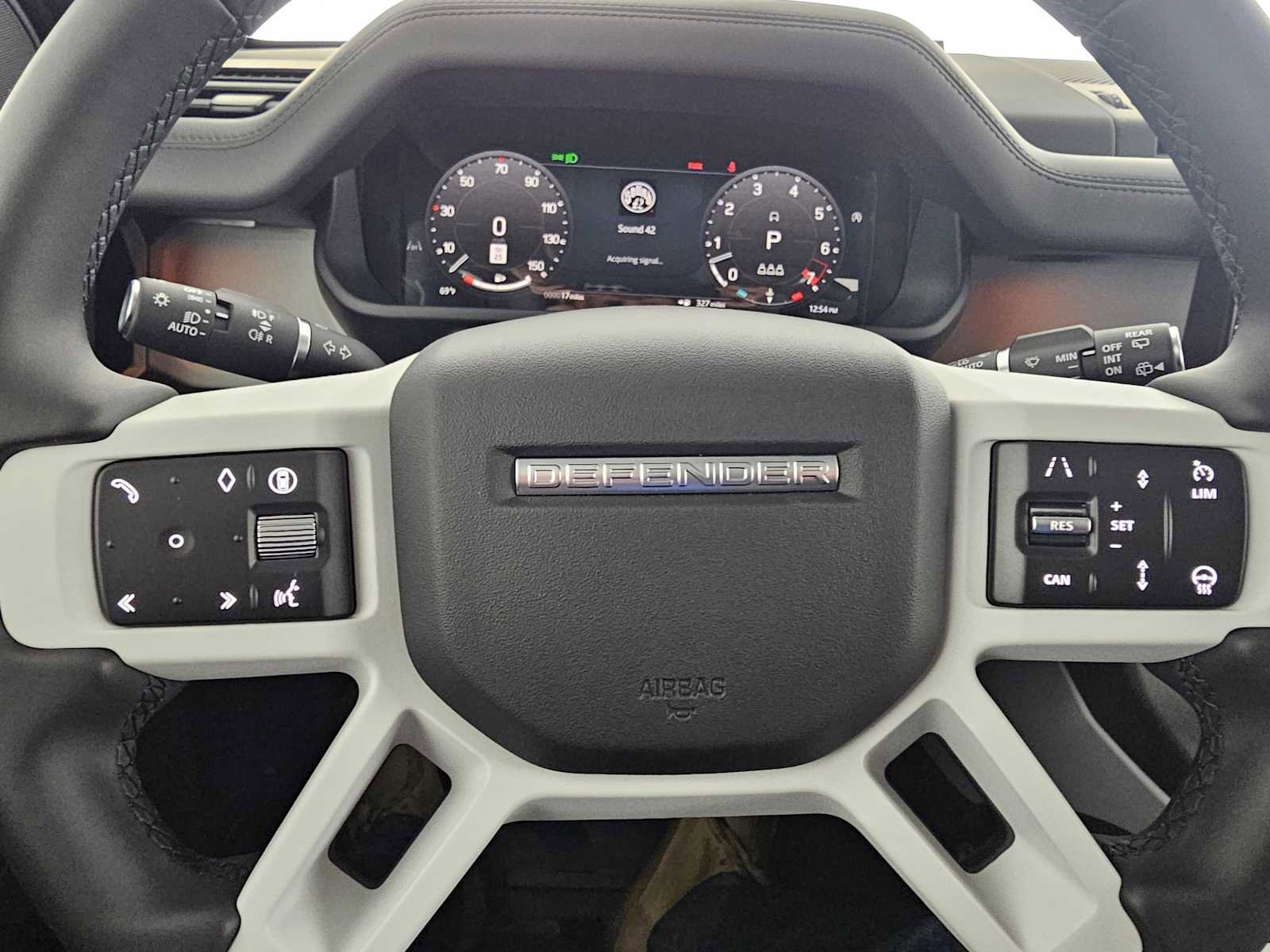 New 2025 Land Rover Defender 110 X-Dynamic SE image 21