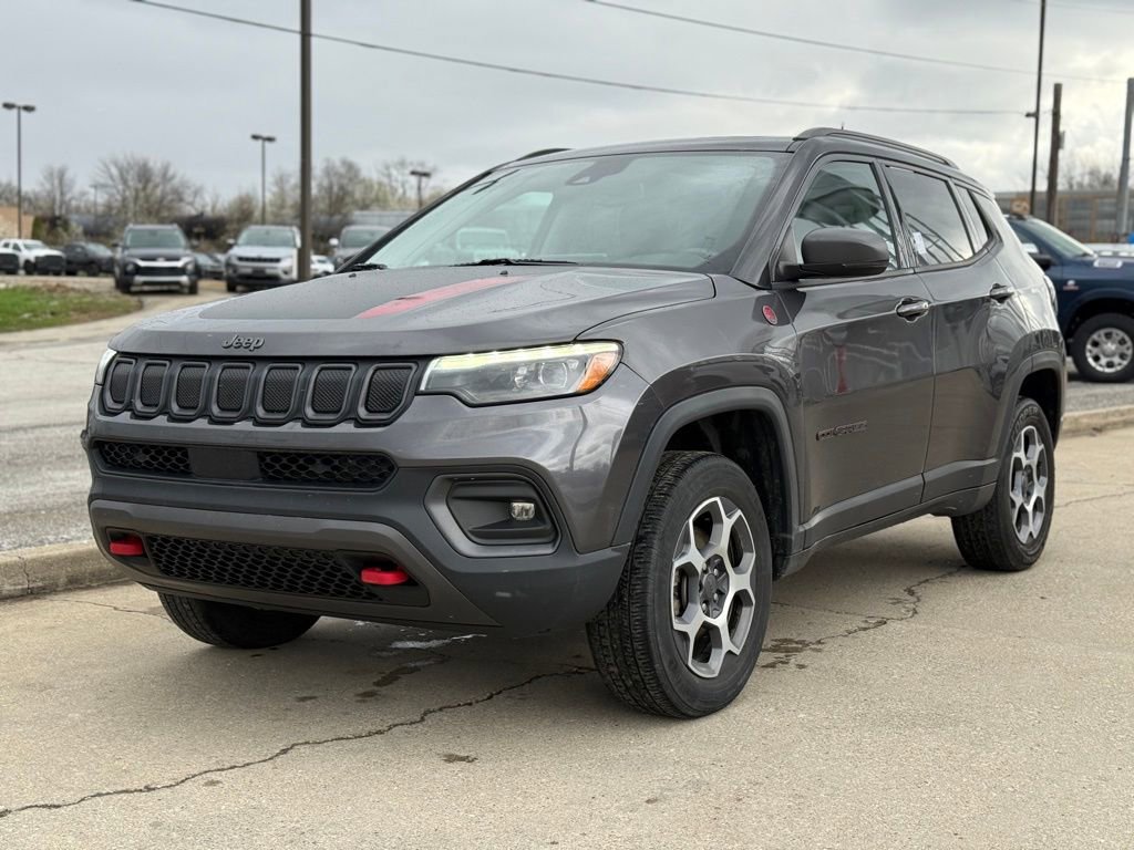 Used 2022 Jeep Compass Trailhawk w/ Trailhawk Elite Group image 2