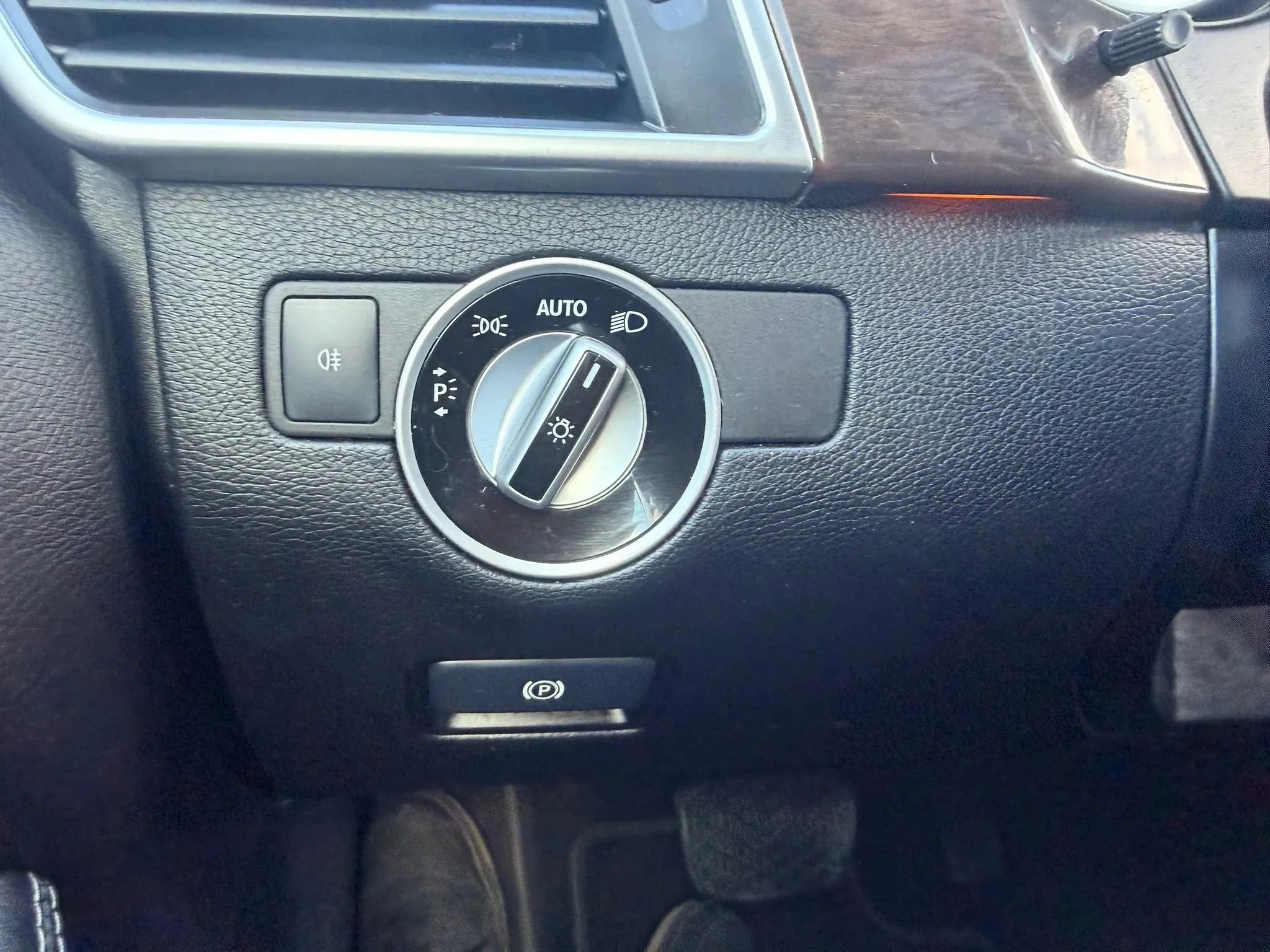 Used 2016 Mercedes-Benz GL 450 4MATIC image 17