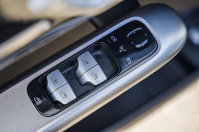 Certified 2024 Mercedes-Benz GLC 300 4MATIC image 37