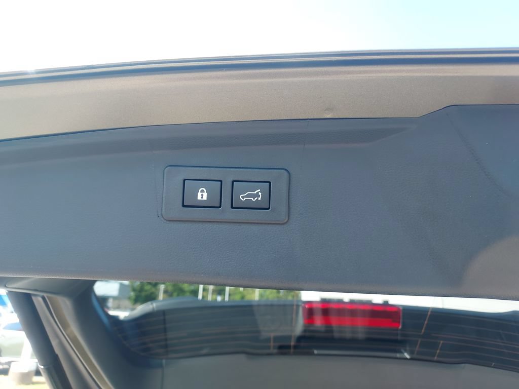 Certified 2023 Subaru Outback Touring AWD/4WD image 38